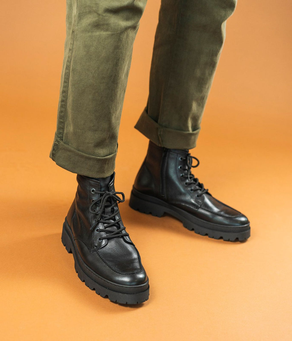 LEATHER BOOT WITH LACES AND TRACK SOLE