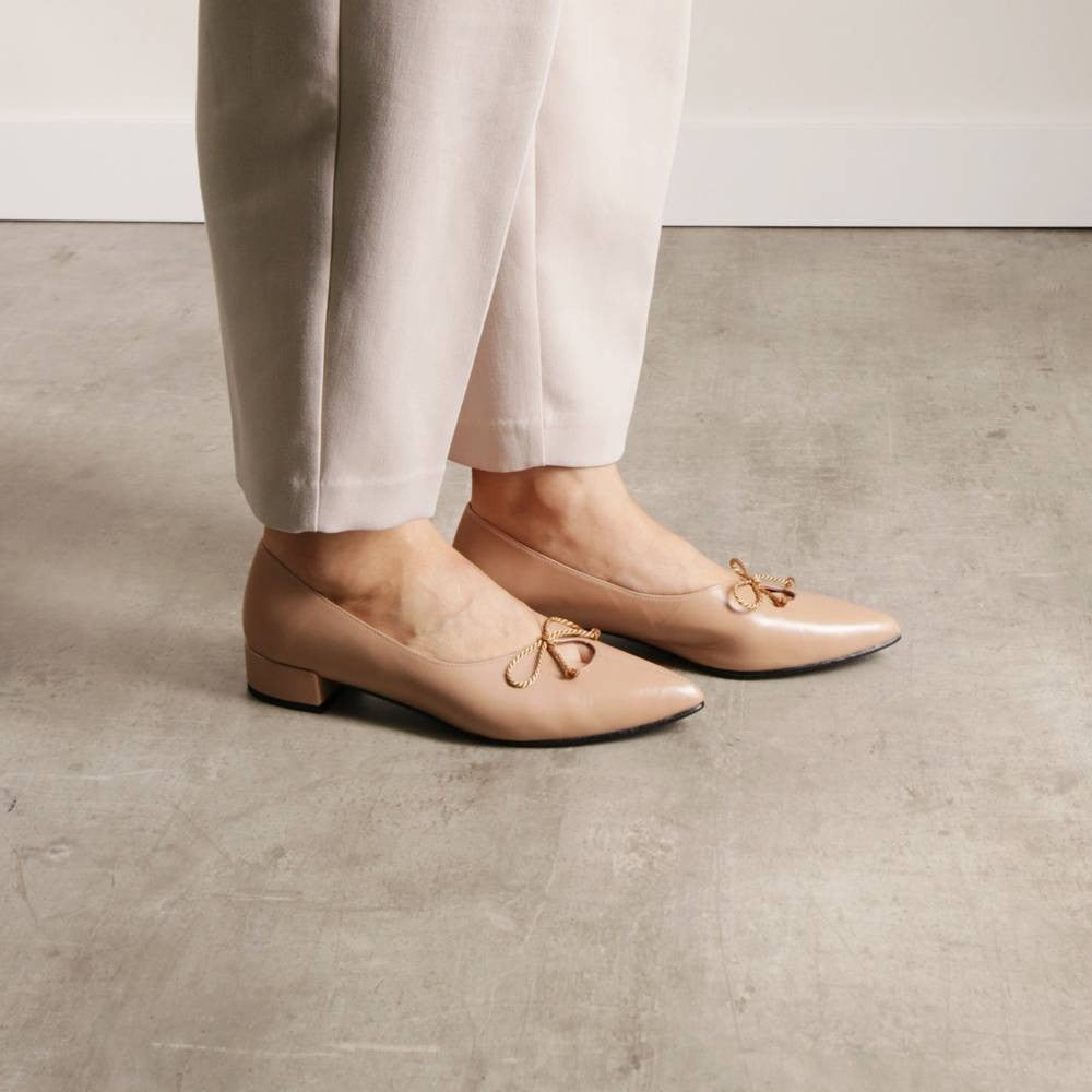 Camel low heel shoes teardrop neckline FLORA