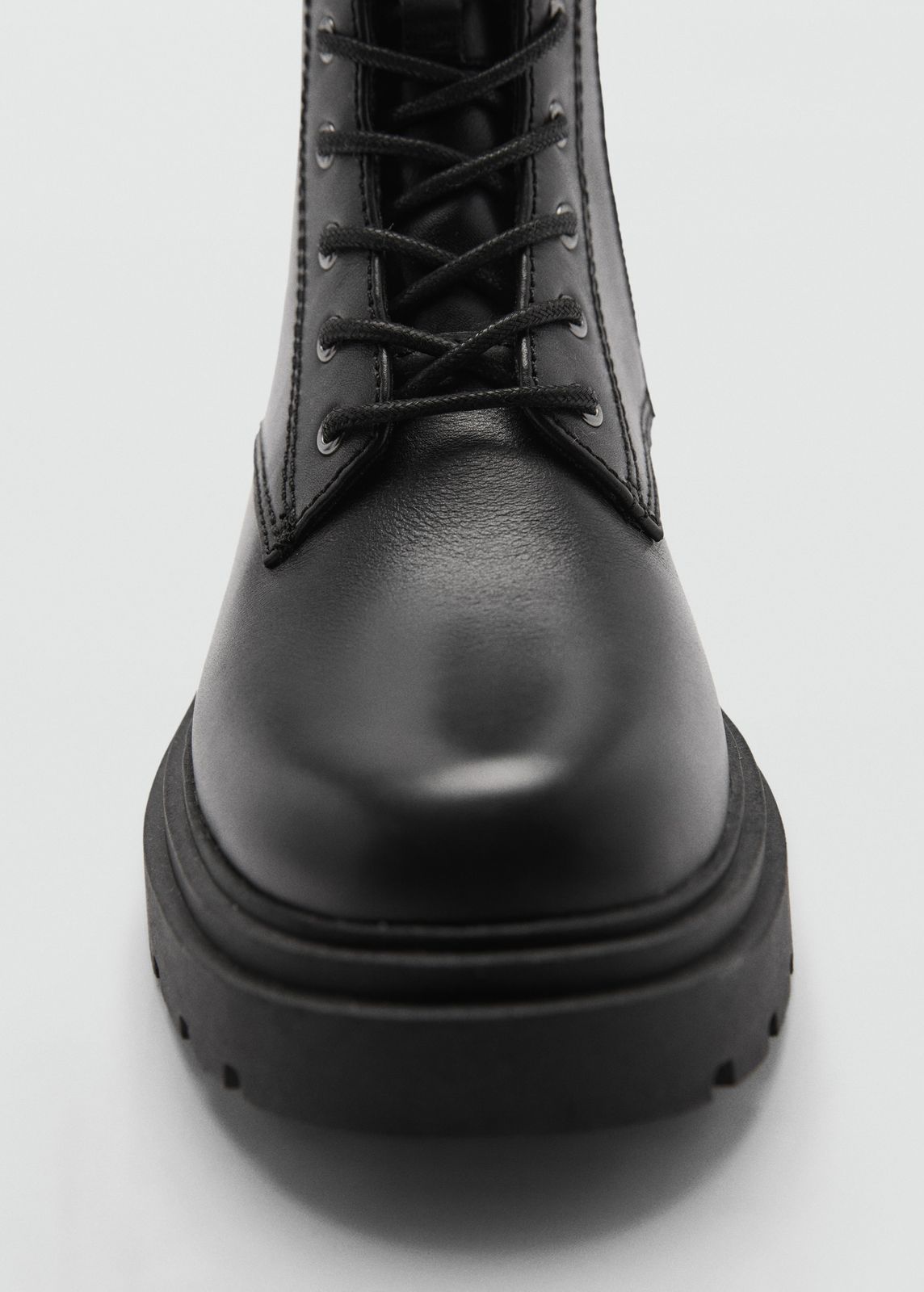 LEATHER BOOT WITH LACES AND TRACK SOLE